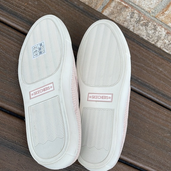 NIB Sketchers pink slip on shoe 5.5 - Picture 3 of 3